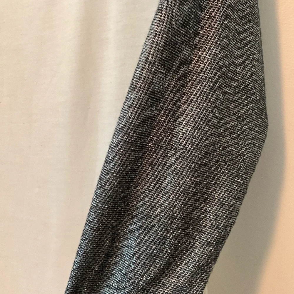 American Eagle 3/4 Sleeve Cream & Gray Sparkle Top Size Medium Fits Small - Picture 4 of 6